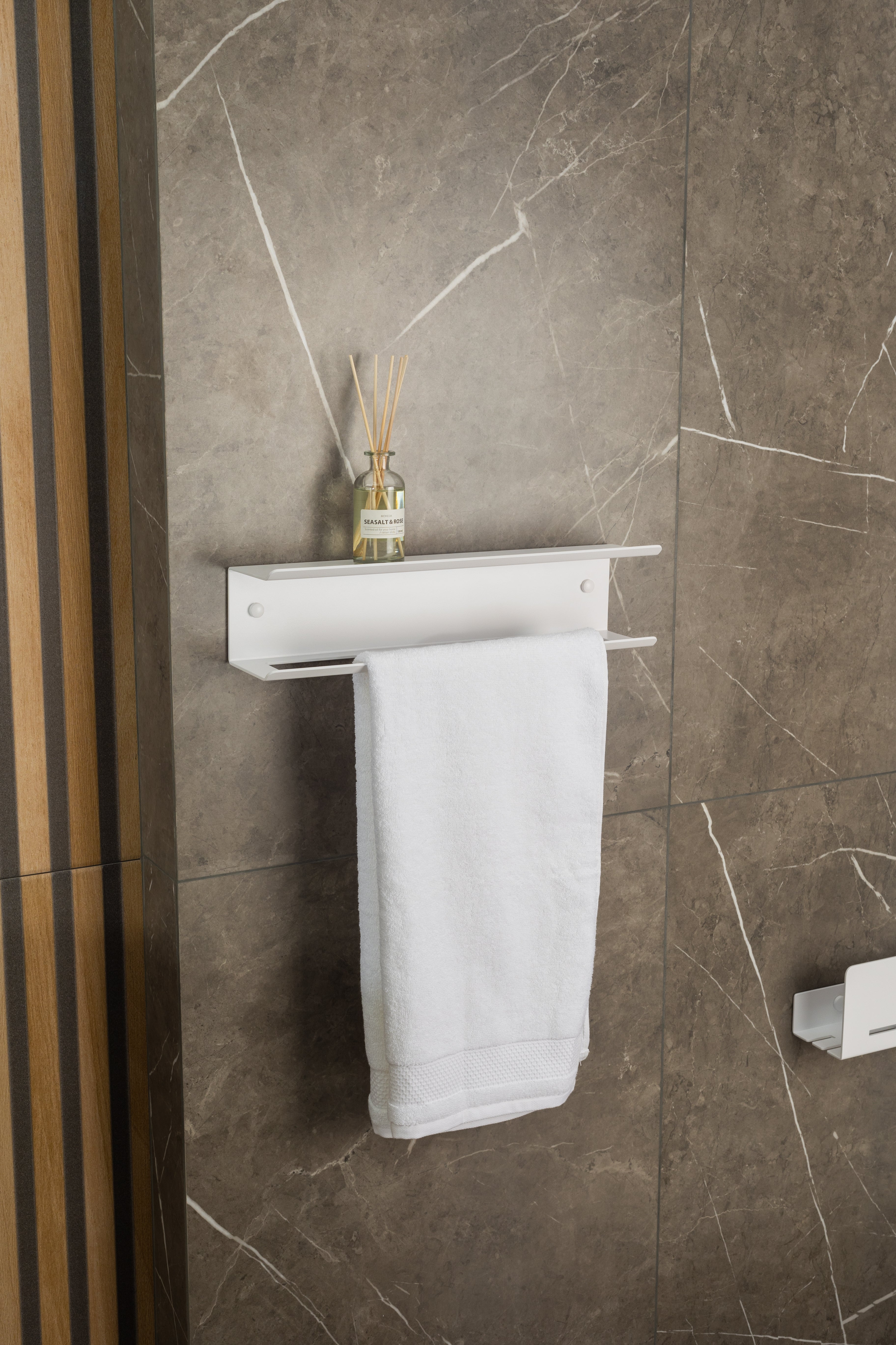 Towel Rack with Shelf Mirage